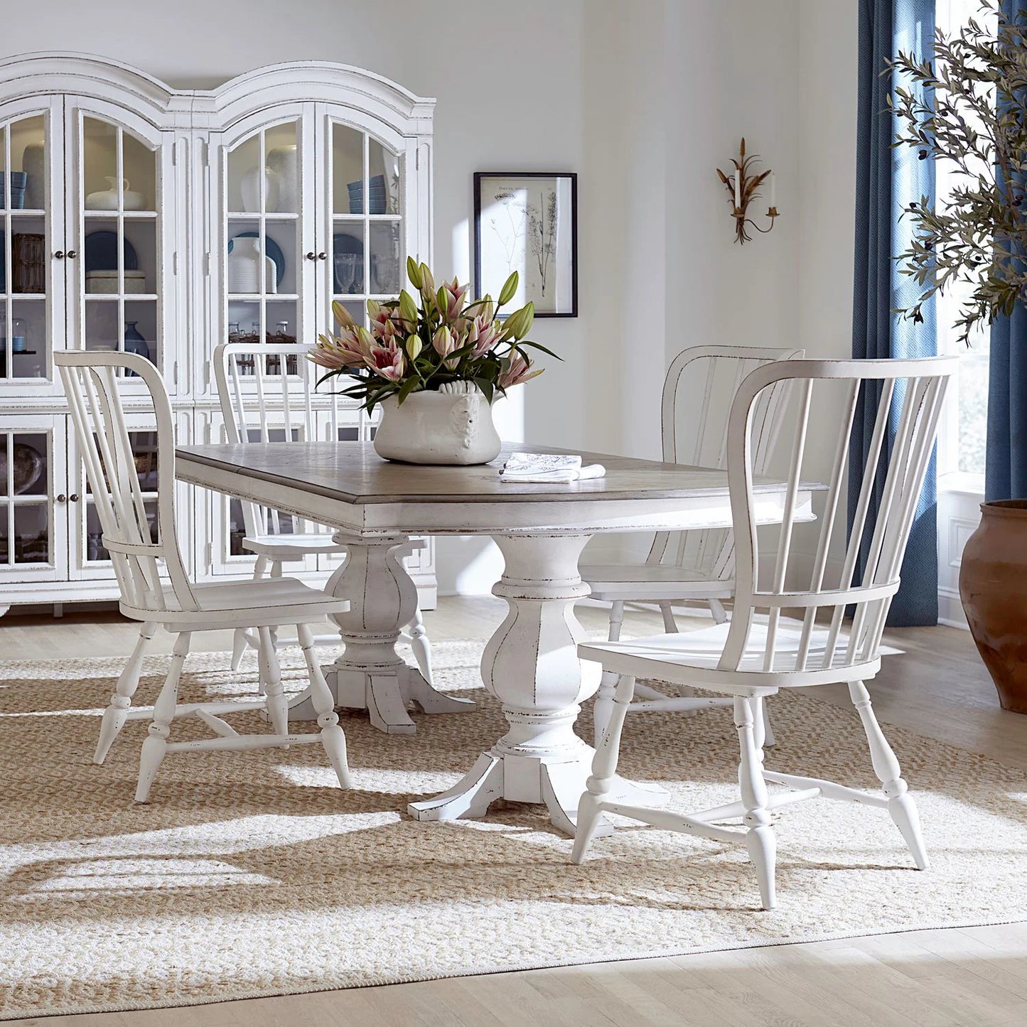 Magnolia Manor - 5 Piece Double Pedestal Table Set - White