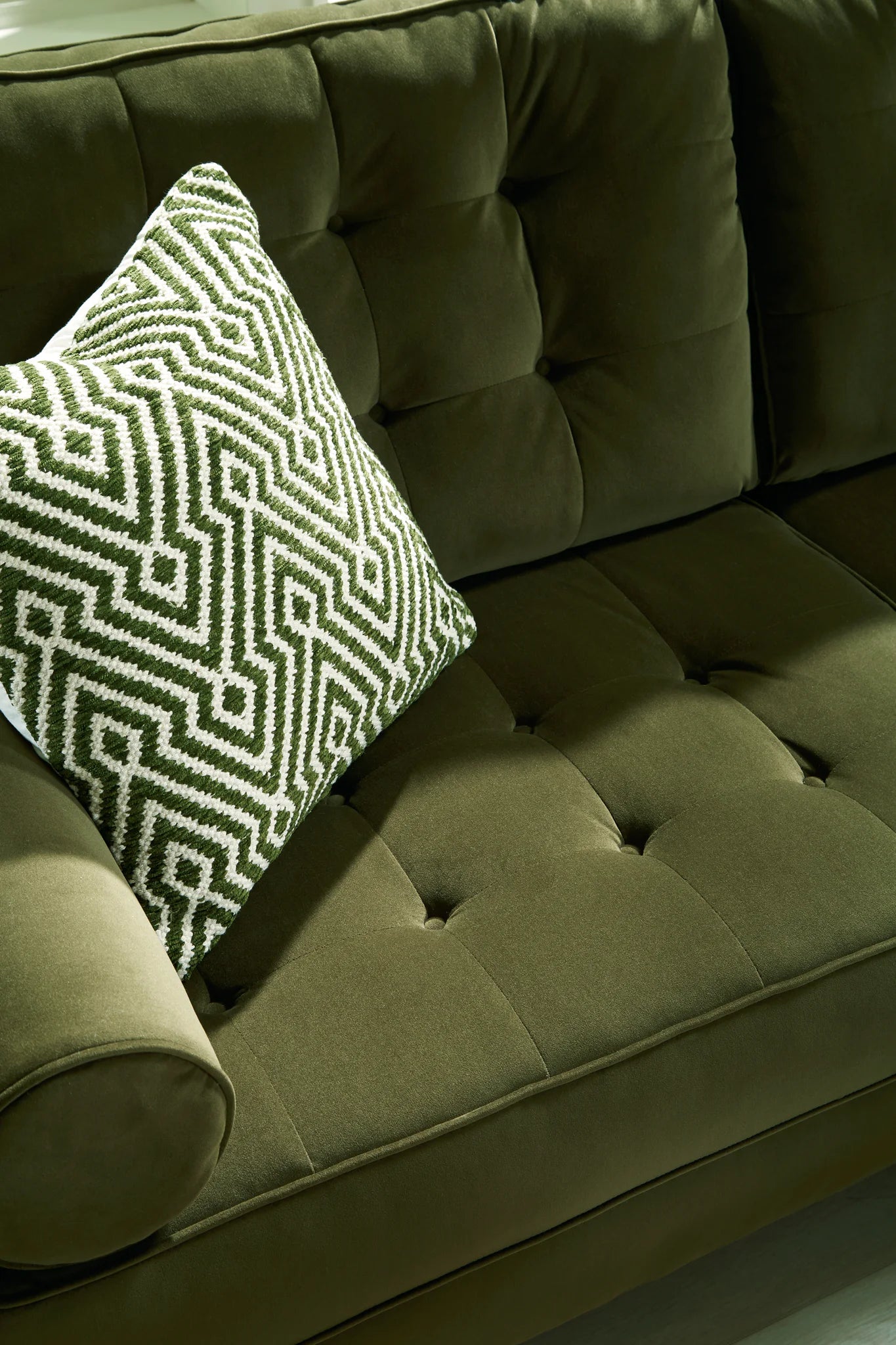 Reveon Lakes - Olive - Loveseat