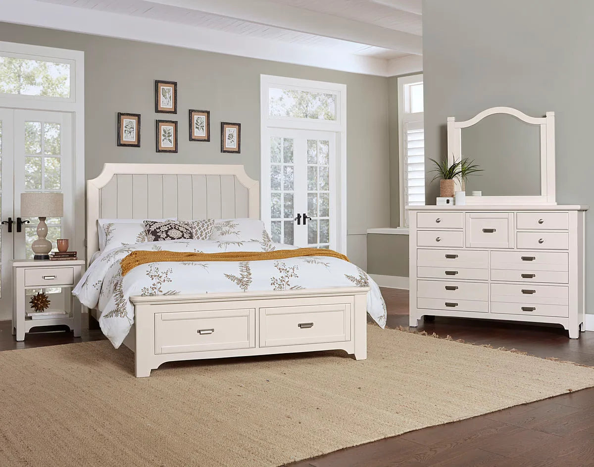 Bungalow - Queen Upholstered Bed - Lattice (Soft White)