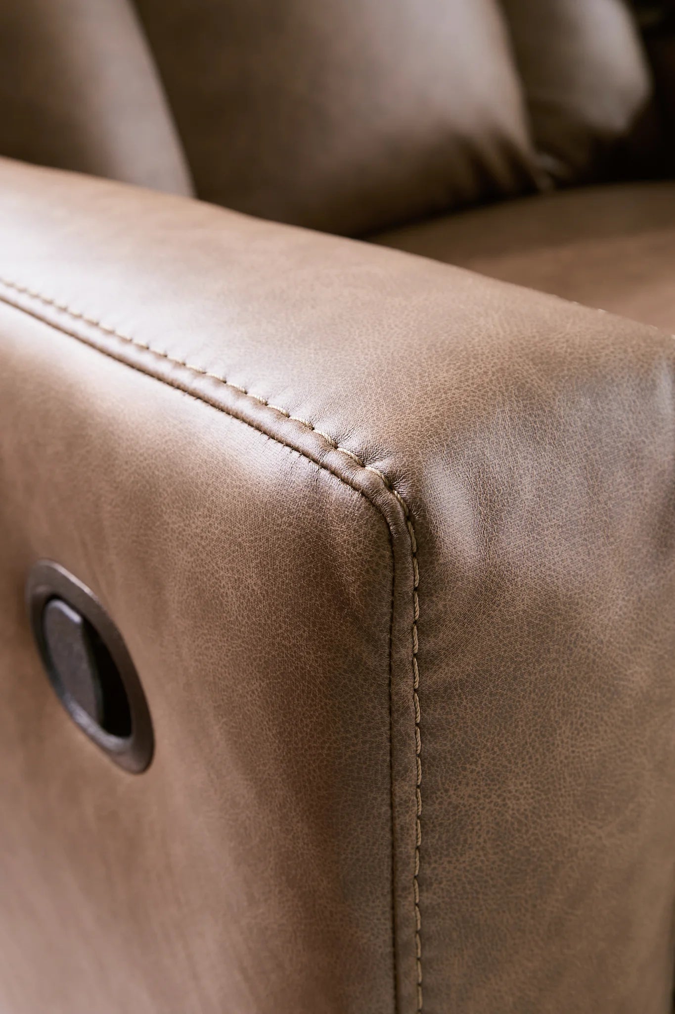 Mackmenville - Reclining Sofa - Caramel