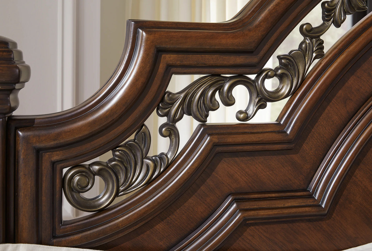 Lavinton - Brown - California King Poster Bed