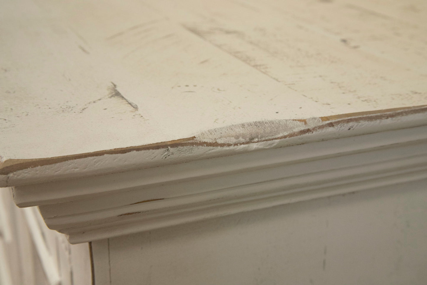 Terra White - Chest With 7 Drawers - Distressed White