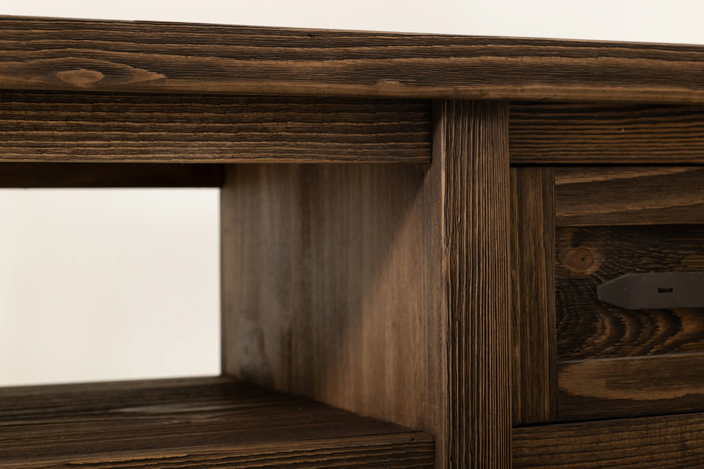 Dutton - Pier - Rookwood Brown