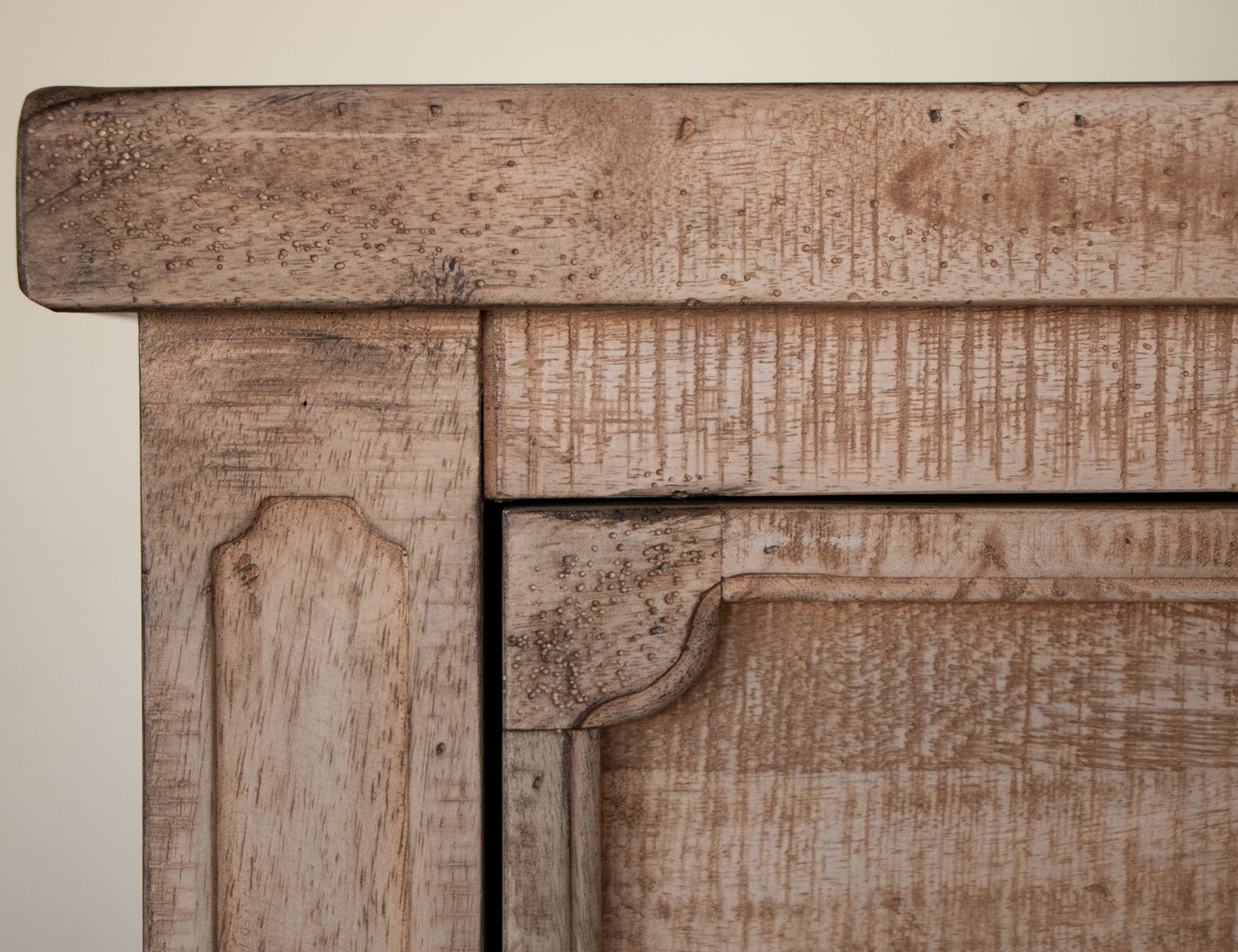 Aruba - Chest - Drift Sand