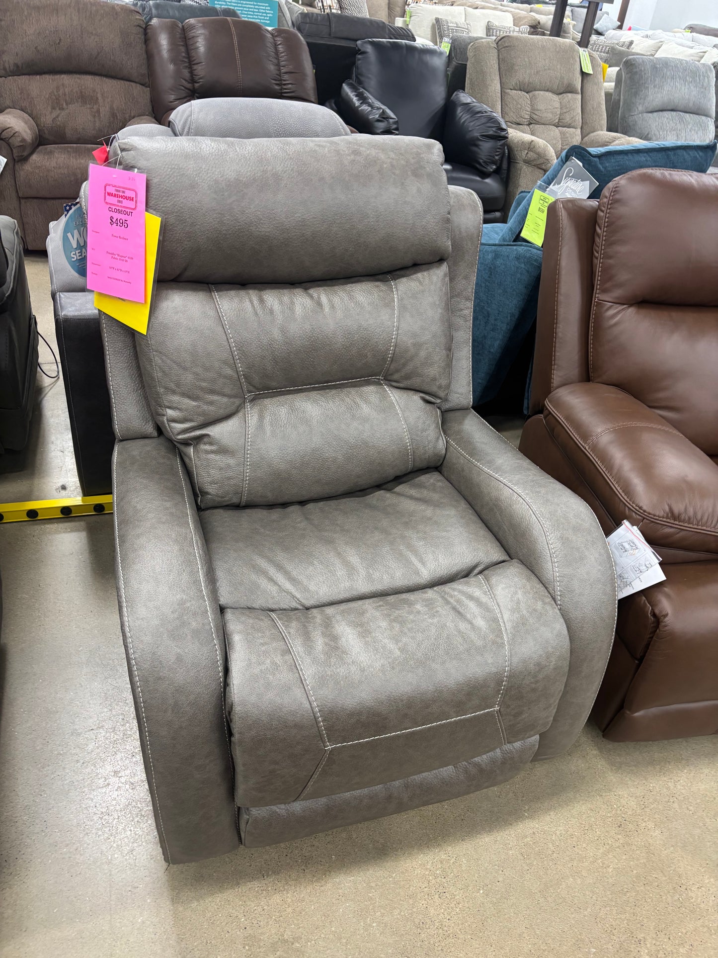 Power Recliner W/ Adj. Headrests