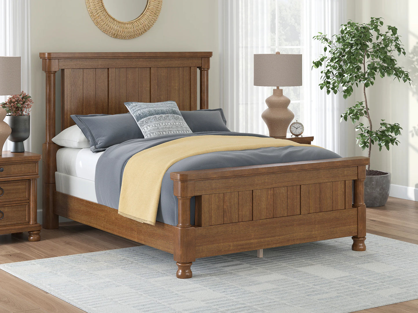 Rowlenstown - Queen Poster Bed - Brown
