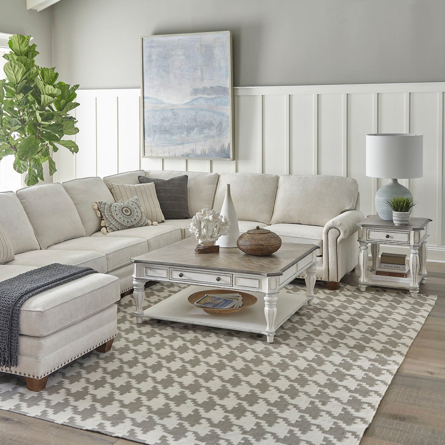 Magnolia Manor - 3 Piece Set (1-Square Cocktail 2-End Tables) - White