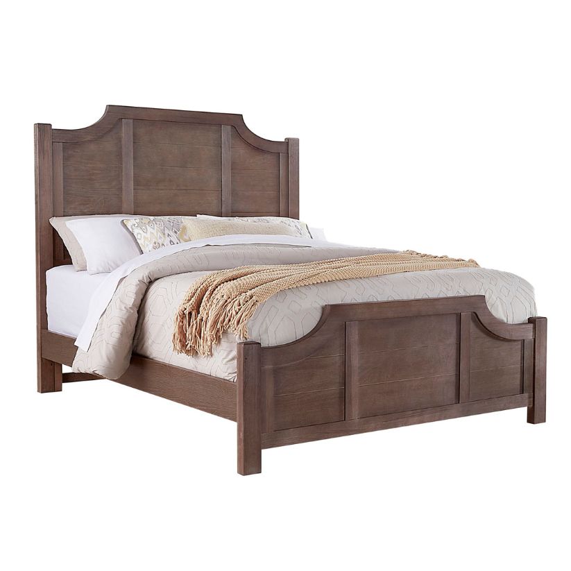 Maple Road - Queen Scalloped Bed - Maple Syrup