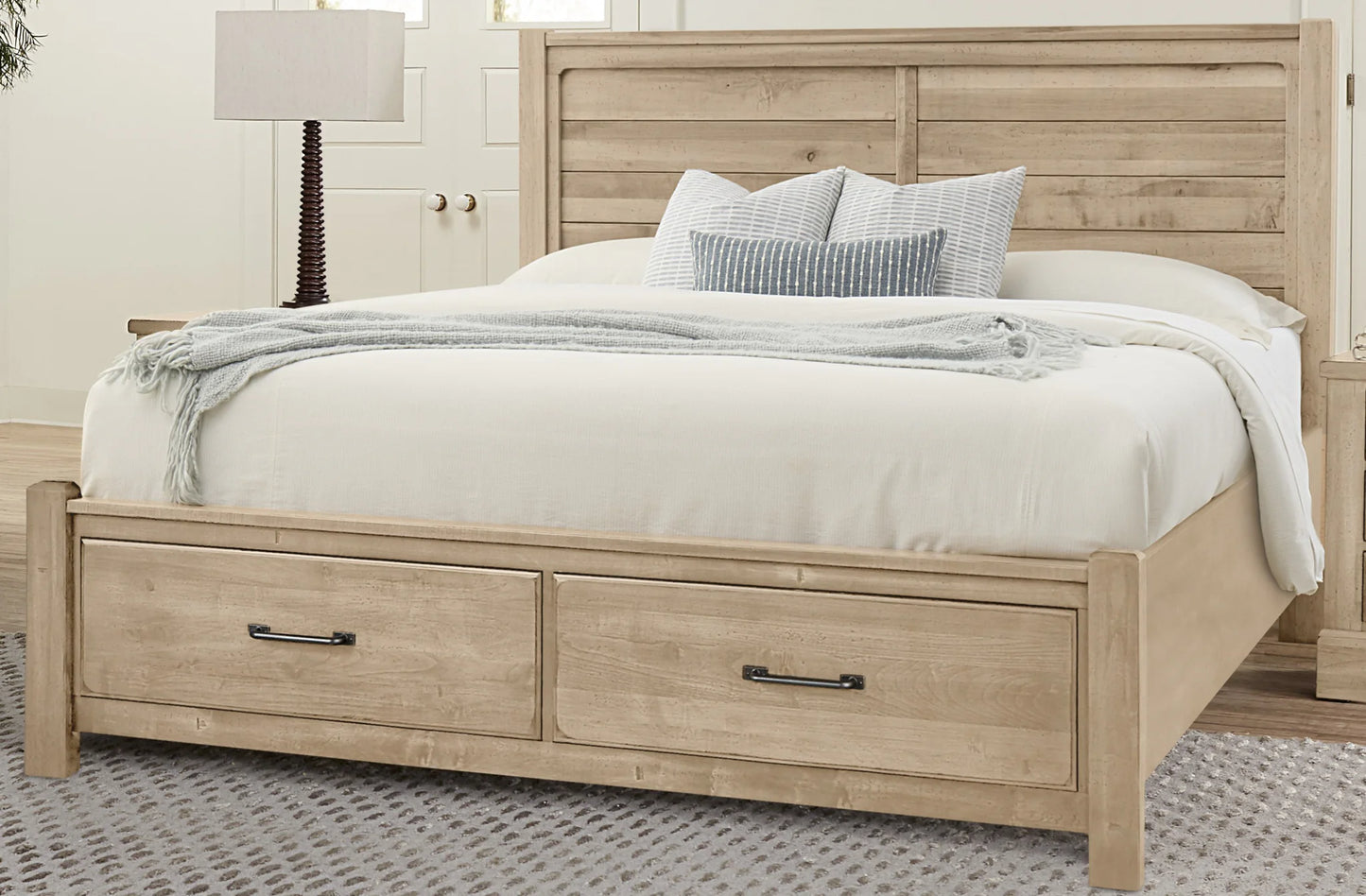 Cool Rustic - Queen Plank Bed With Footboard Storage - Clear Maple