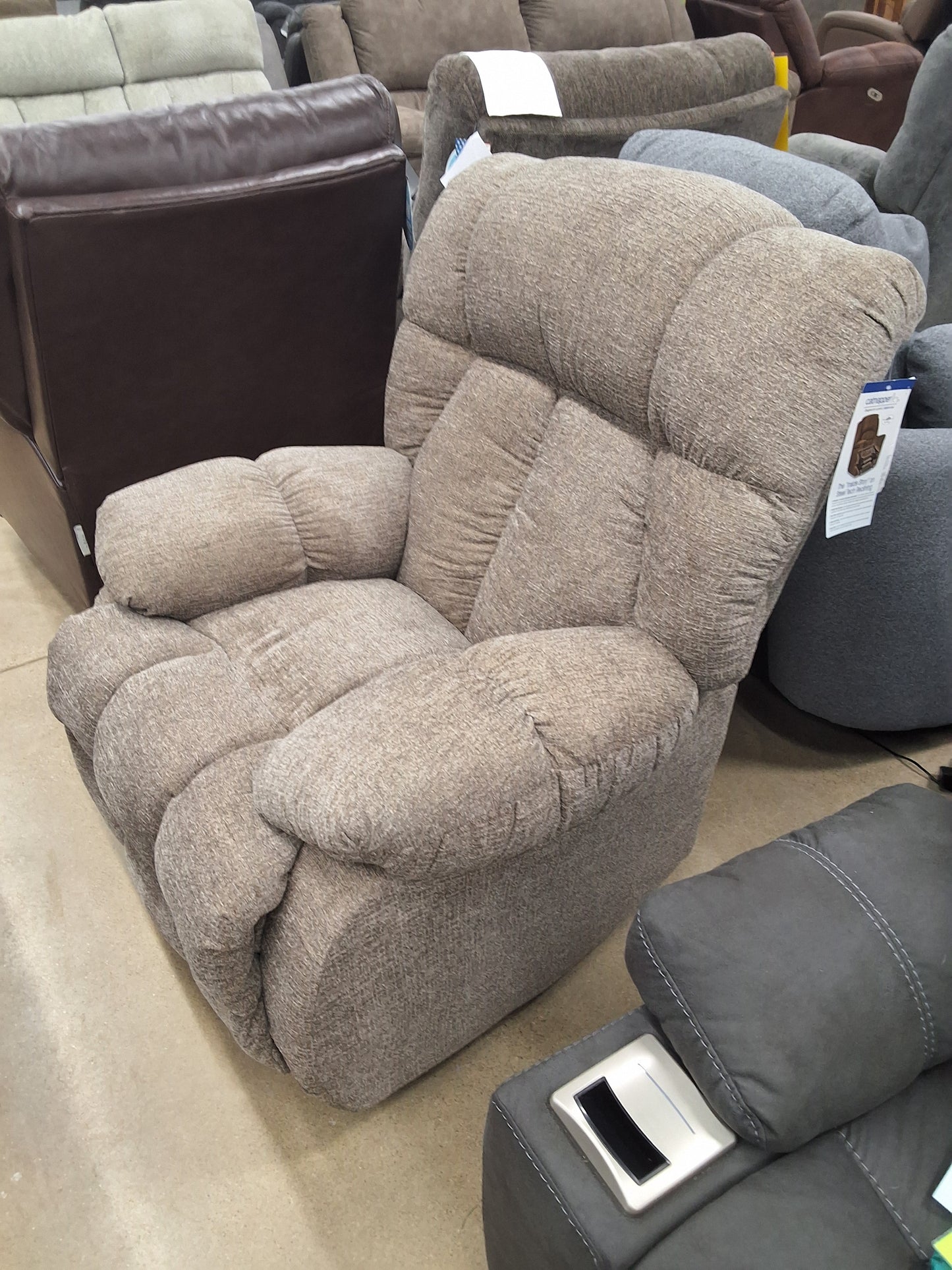 Catnapper "Brody" Manual Recliner