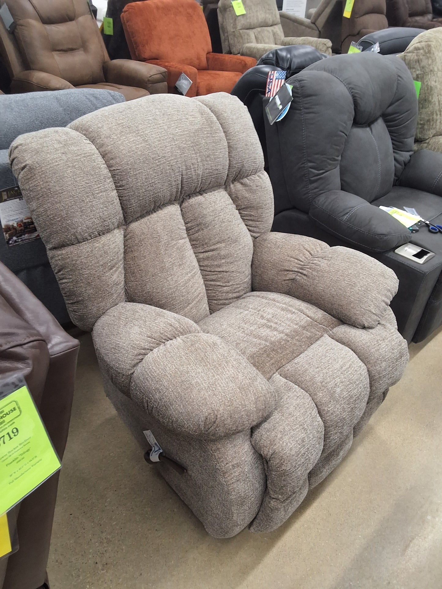 Catnapper "Brody" Manual Recliner
