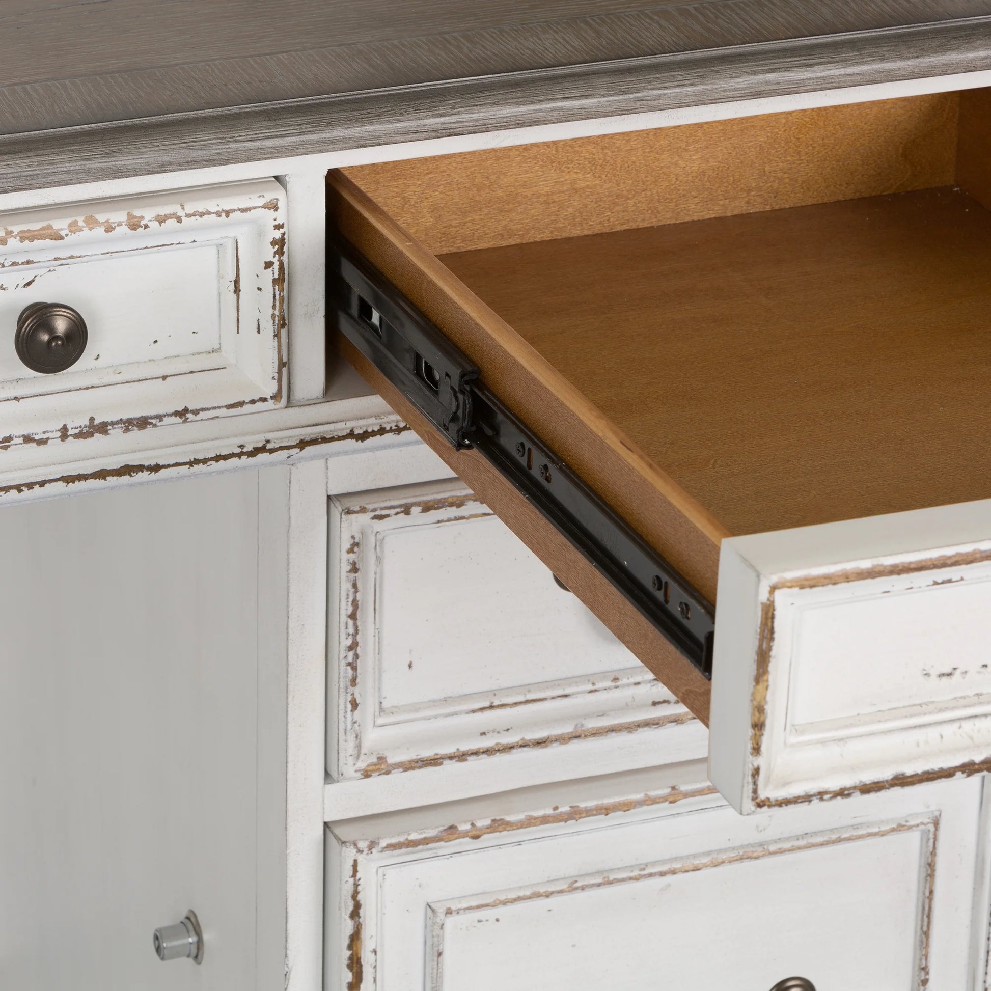 Magnolia Manor - Credenza & Hutch - White & Brown 8