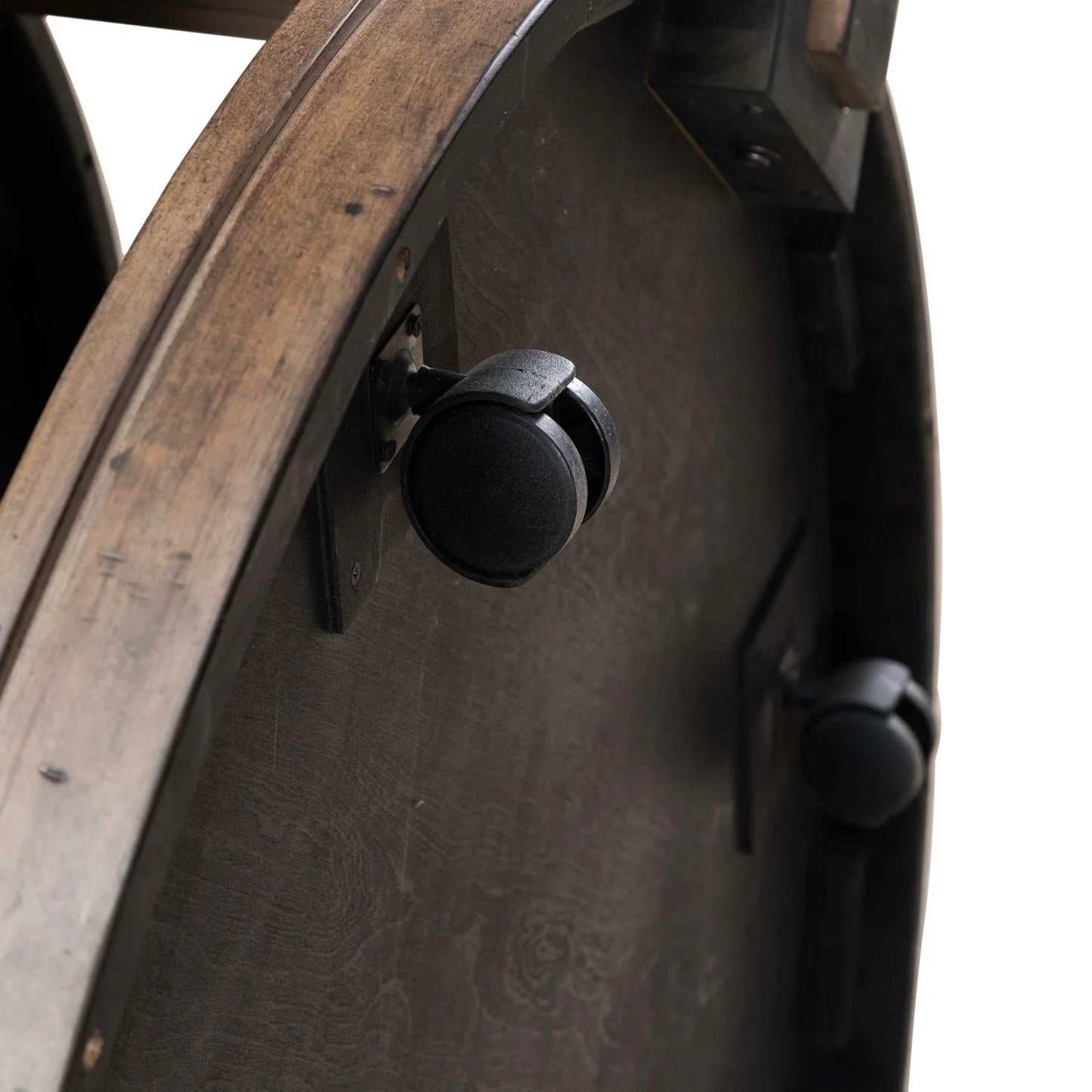 Broadmore - Round Cocktail Table - Brown