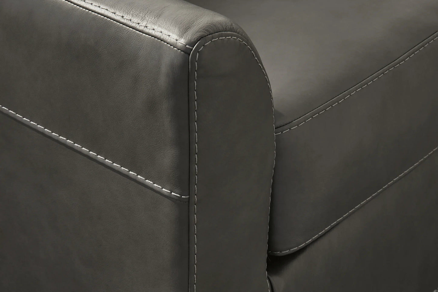 Valderno - 2-Piece Sectional With Raf Corner Chaise - Fog