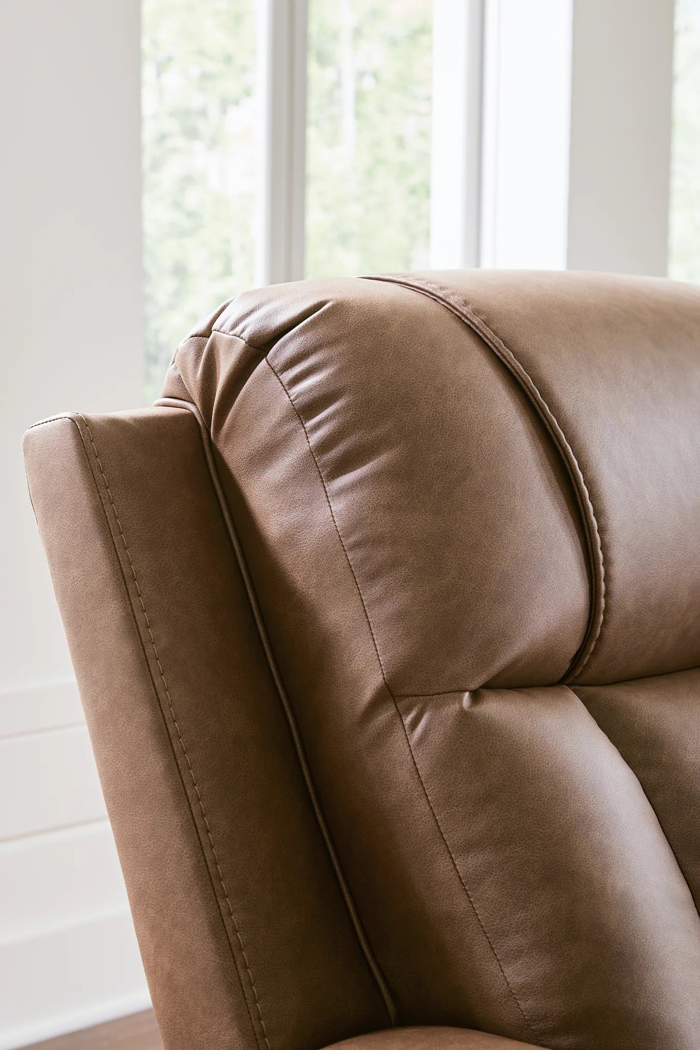 Mackmenville - Zero Wall Recliner - Caramel