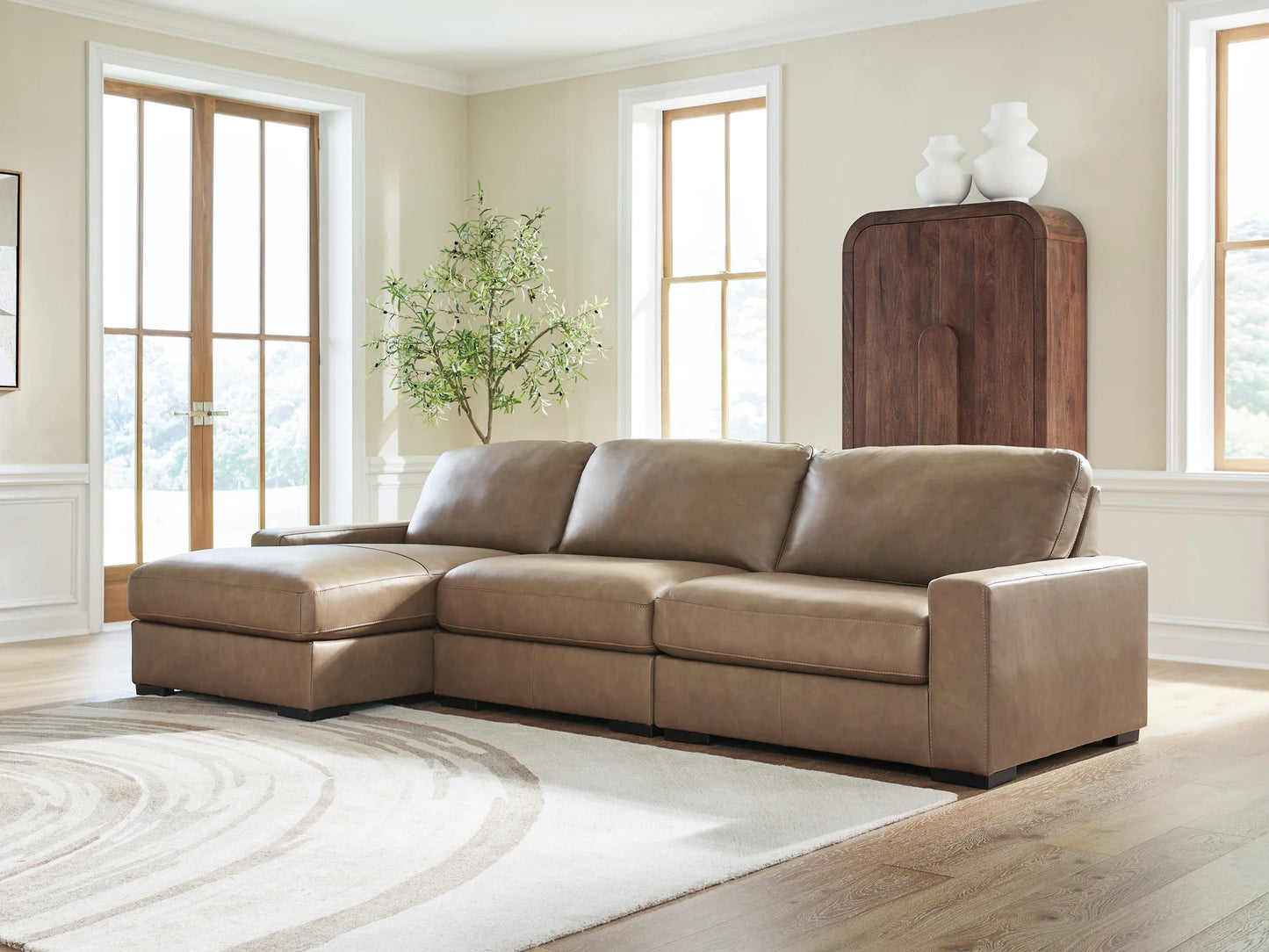 Veronella - 3-Piece Sectional With LAF Corner Chaise - Sahara