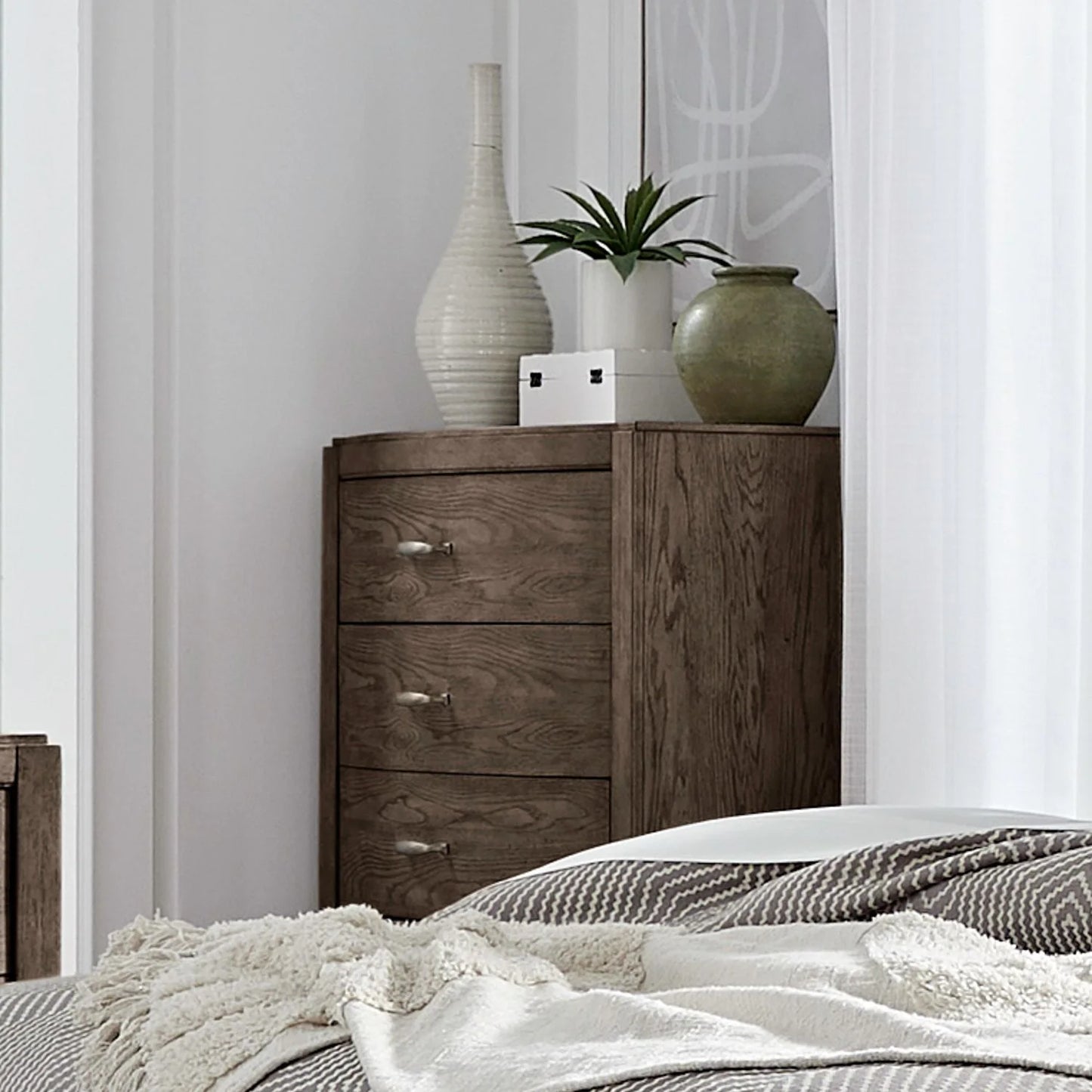 Avalon - 5 Drawer Chest - Brown