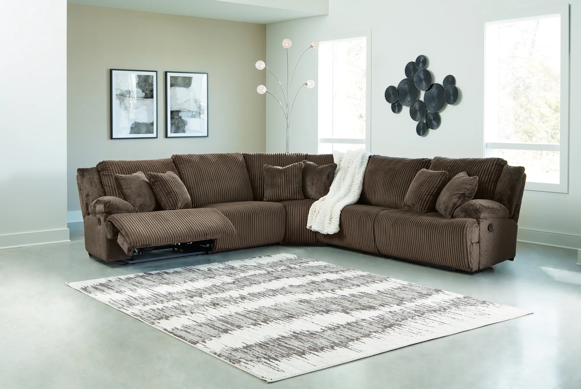 Top Tier - Chocolate - 5-Piece Reclining Sectional