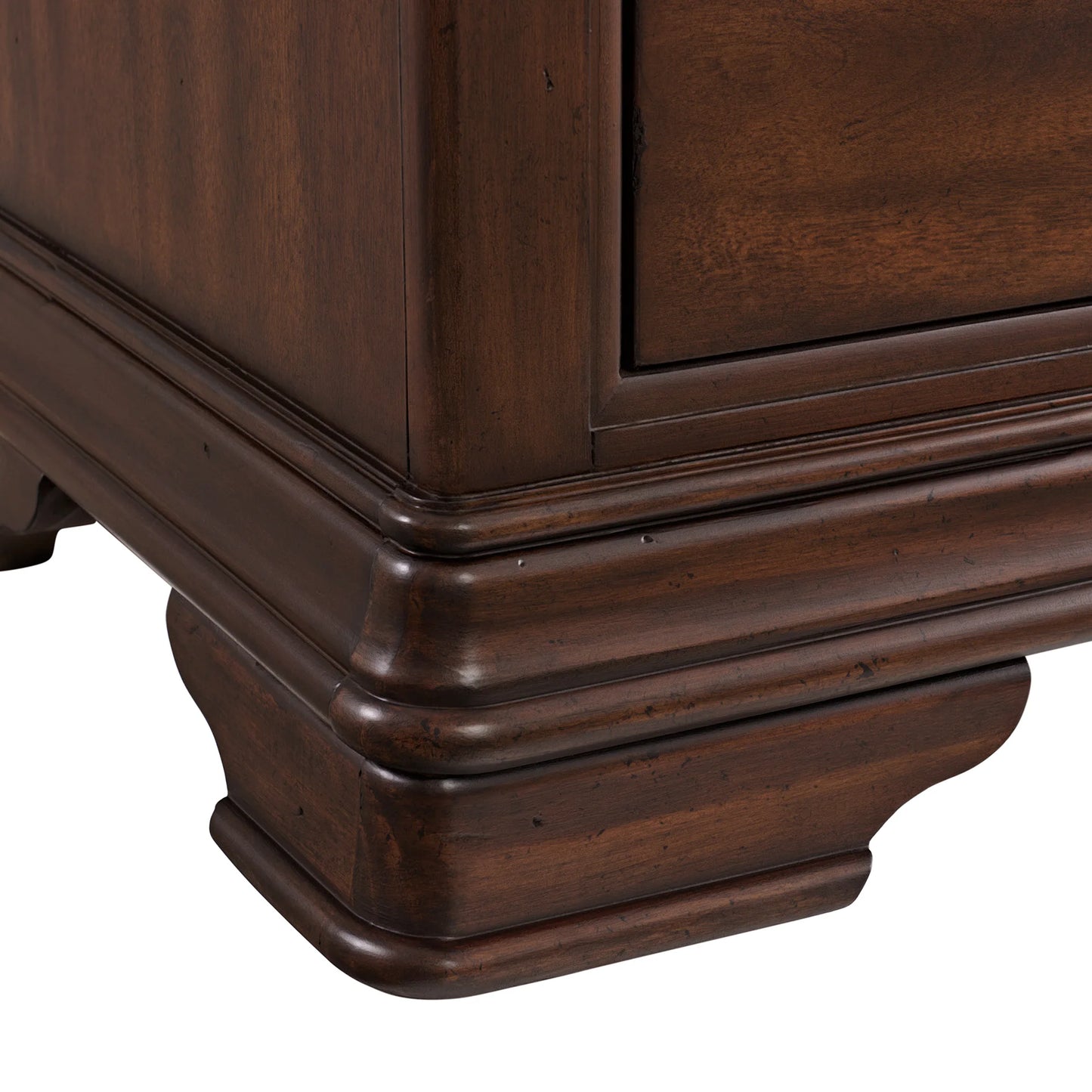 Phillipe - 8-Drawer Dresser - Cherry