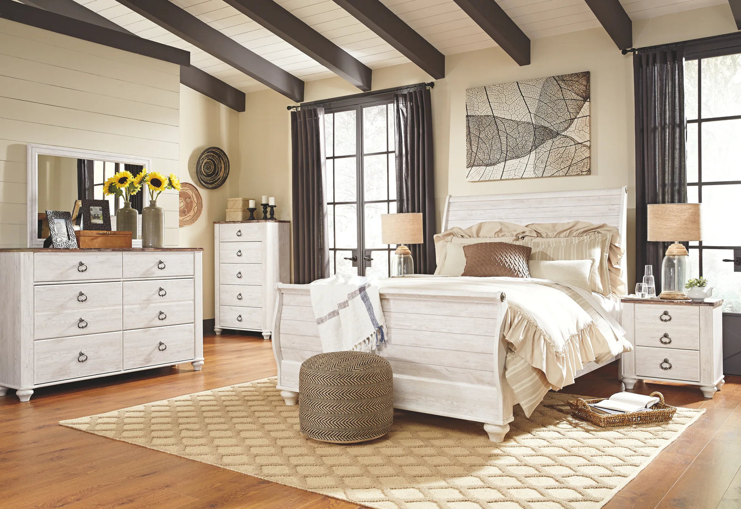 Willowton - Whitewash - Queen Sleigh Bed With Faux Plank Design