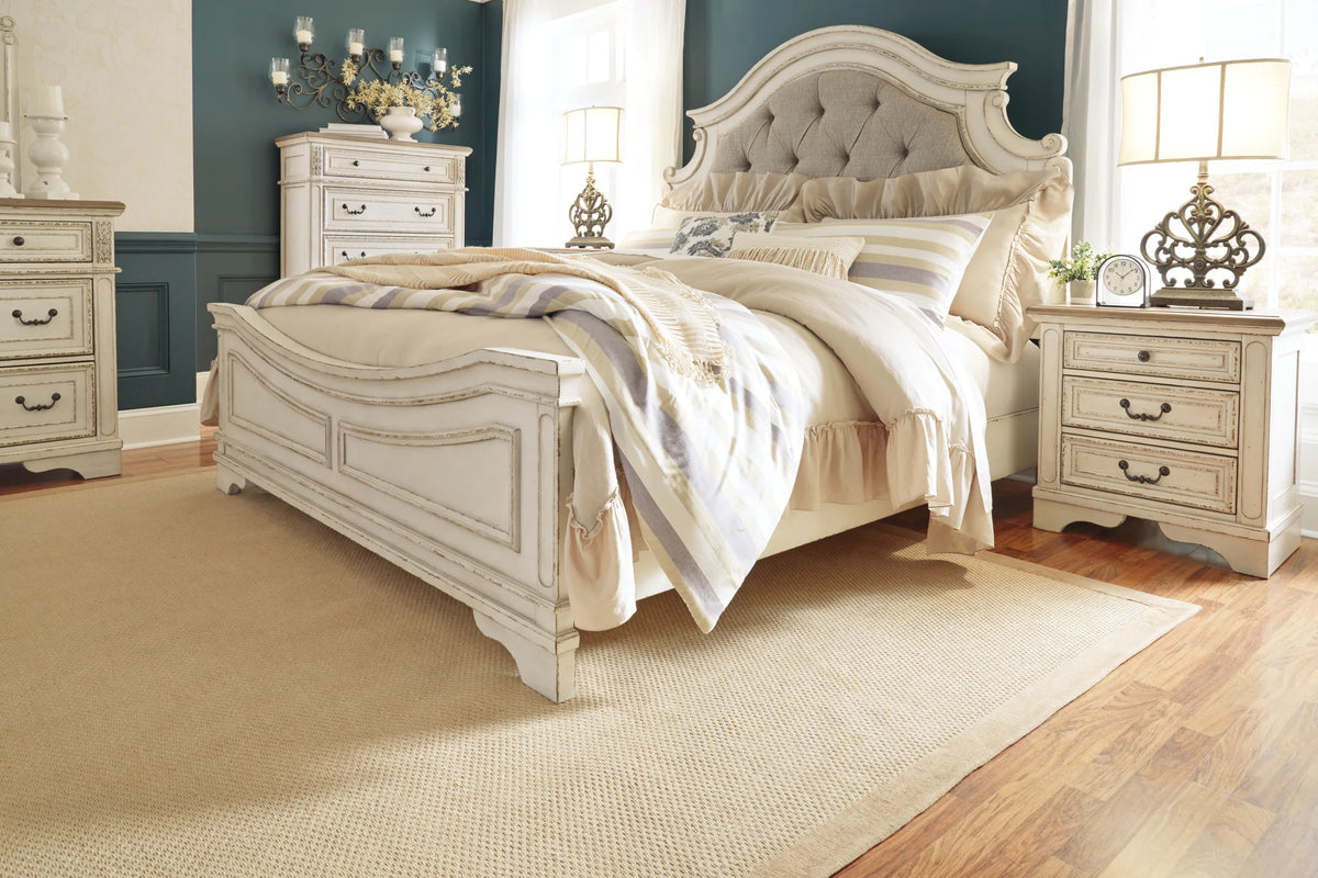Realyn - California King Upholstered Panel Bed - Chipped White