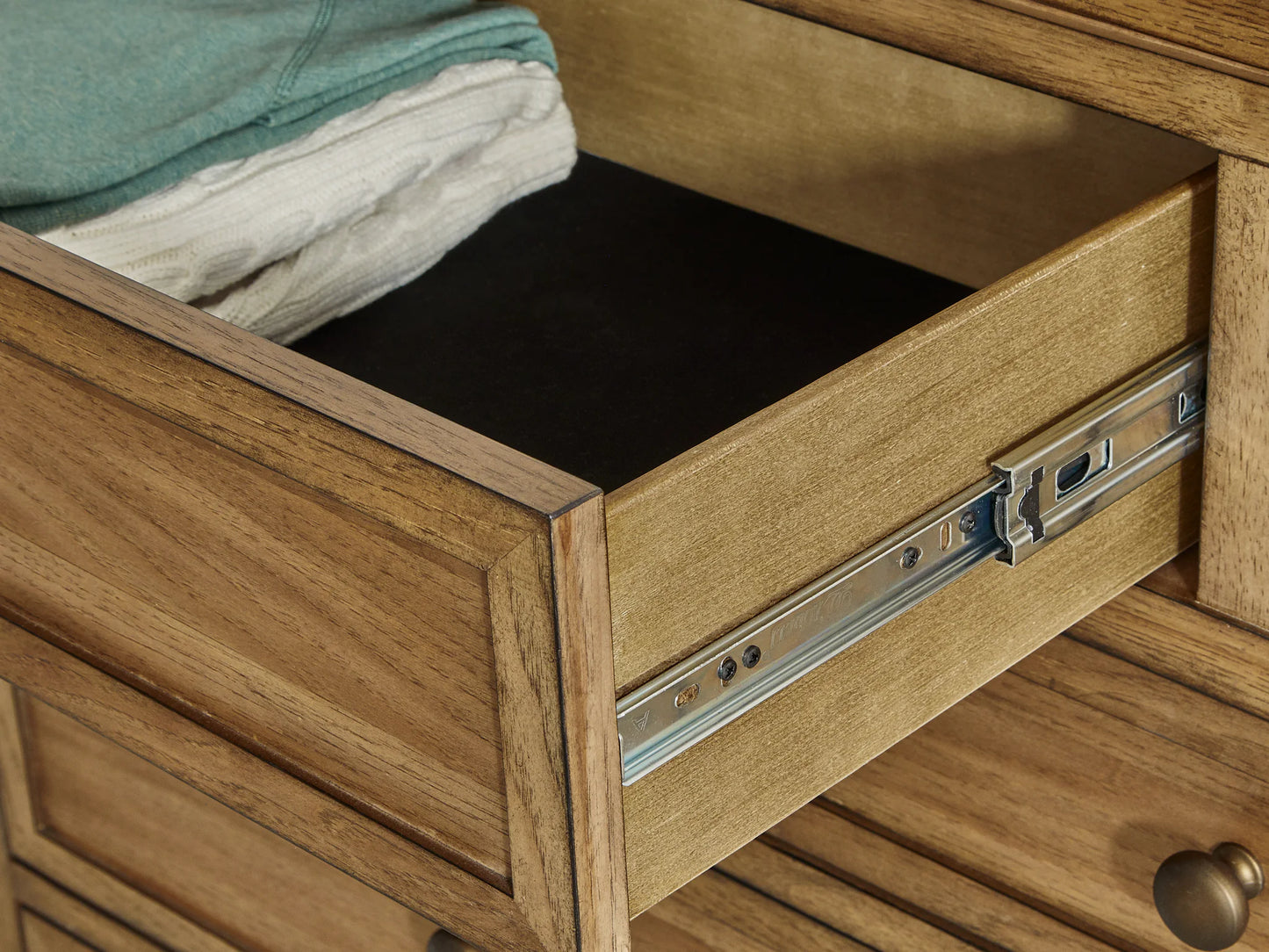 Sharlance - Brown - Dresser and Mirror