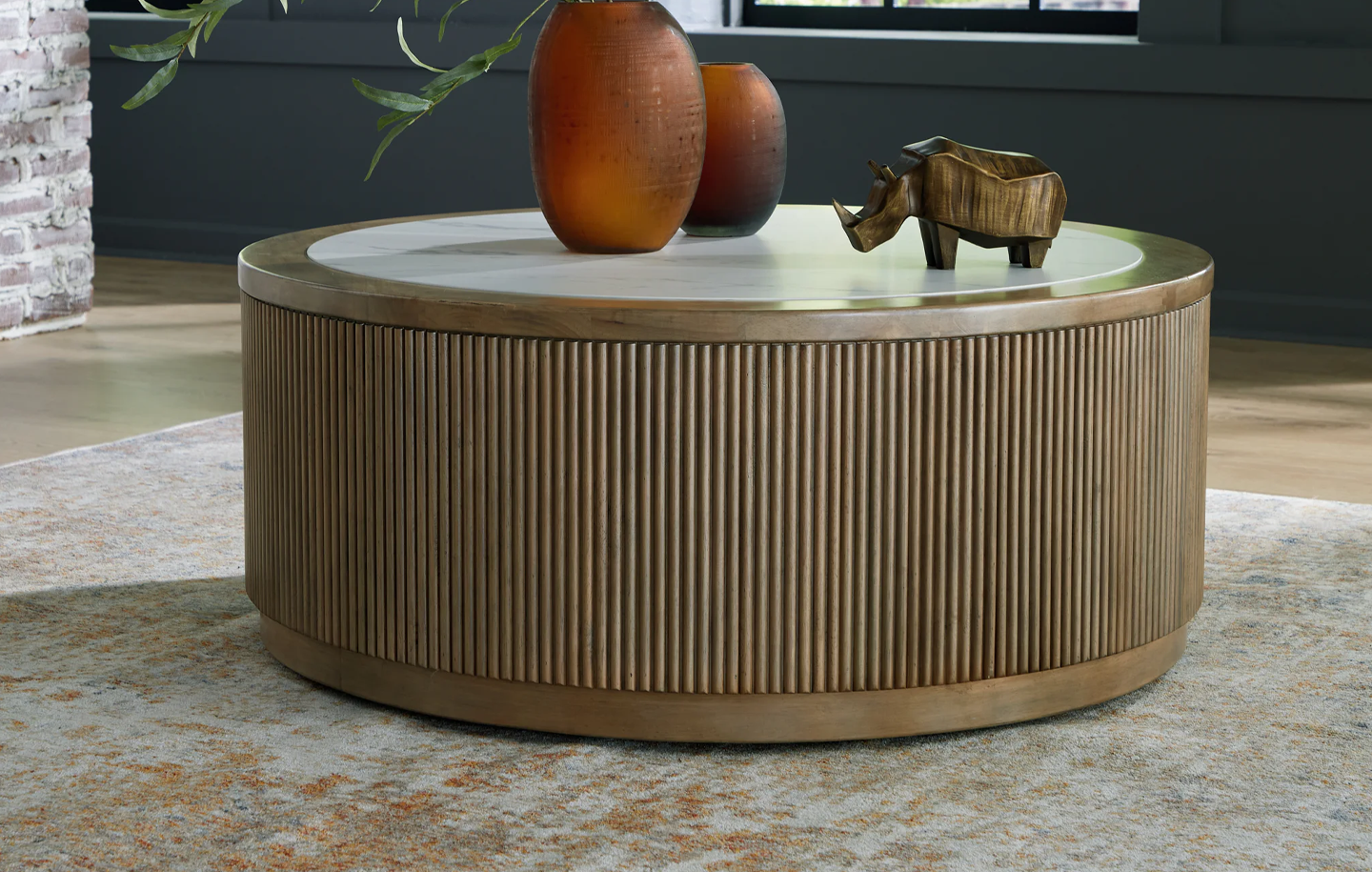 Camdill - Light Brown / White - Round Cocktail Table
