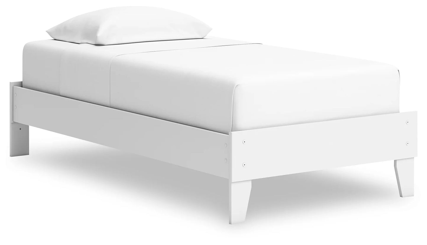 Hallityn - White - Twin Platform Bed