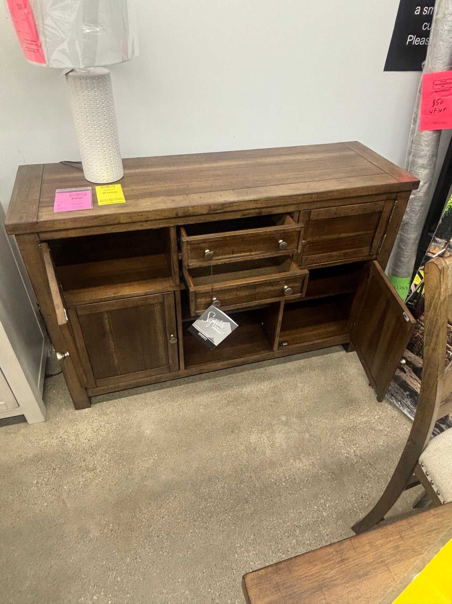 "Moriville" Dining Server