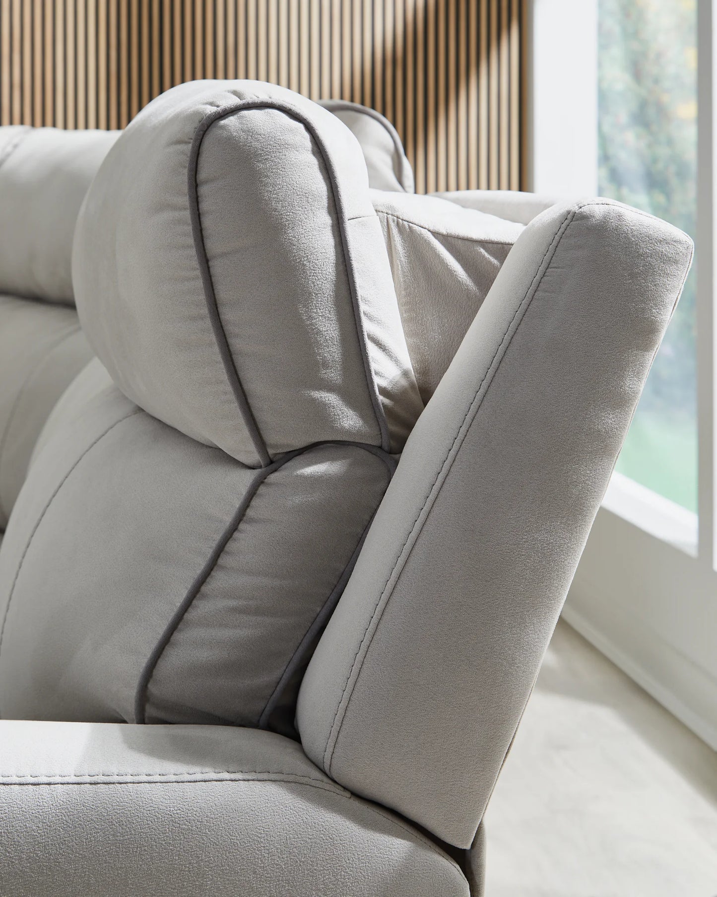 Social Pointe - 6-Piece Power Reclining Sectional - Pearl / Ash