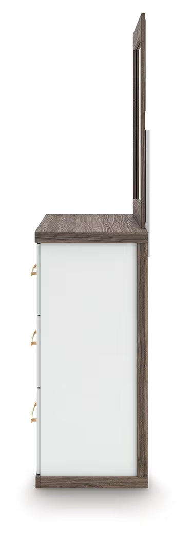 Kendanport - Brown - Dresser And Mirror