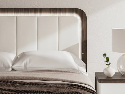 Kendanport - Queen Upholstered Bed - White / Brown