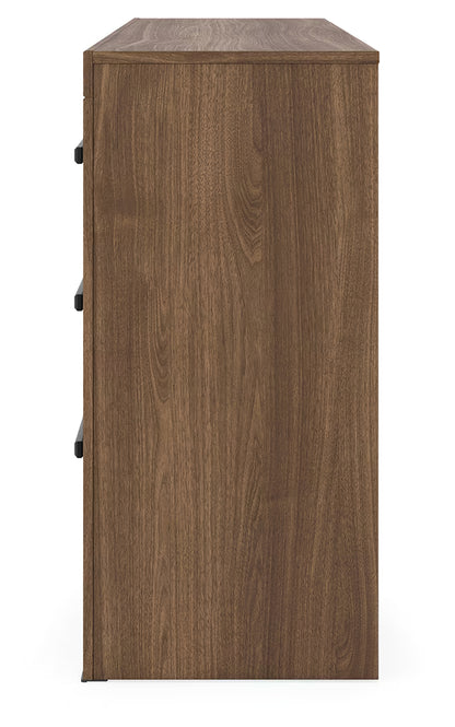 Broachmyn - Six Drawer Dresser - Auburn