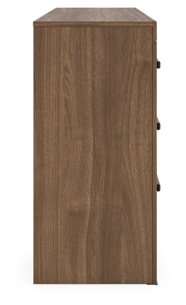 Broachmyn - Six Drawer Dresser - Auburn