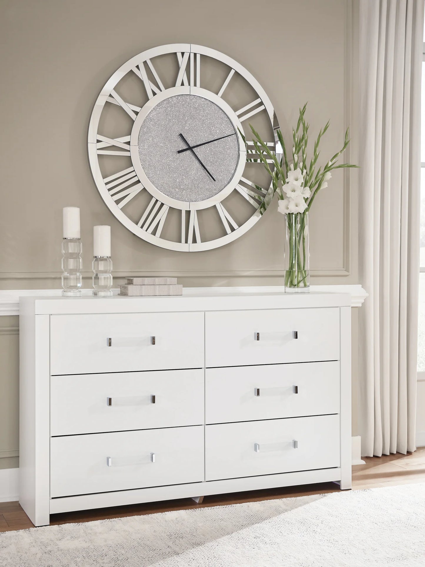 Maeling - Six Drawer Dresser - White