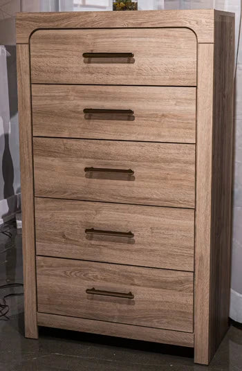 Kinlanni - Tan - Five Drawer Chest
