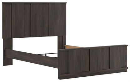 Shaehartin - Queen Panel Bed - Dark Brown