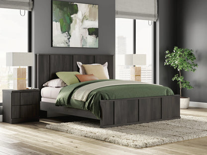 Shaehartin - King Panel Bed - Dark Brown