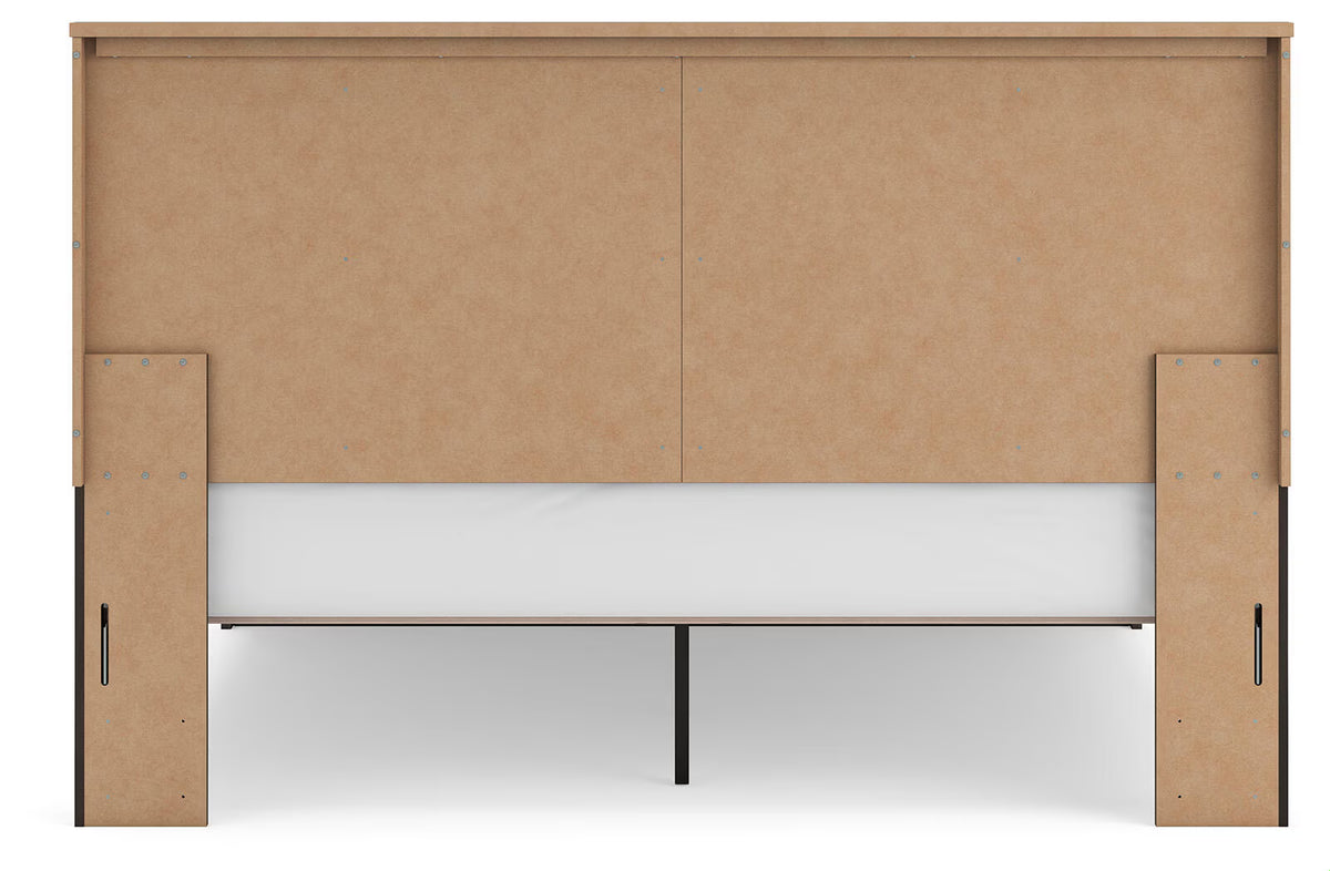 Shaehartin - King Panel Platform Bed - Dark Brown