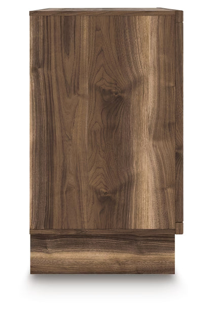 Chirason - Brown - Six Drawer Dresser