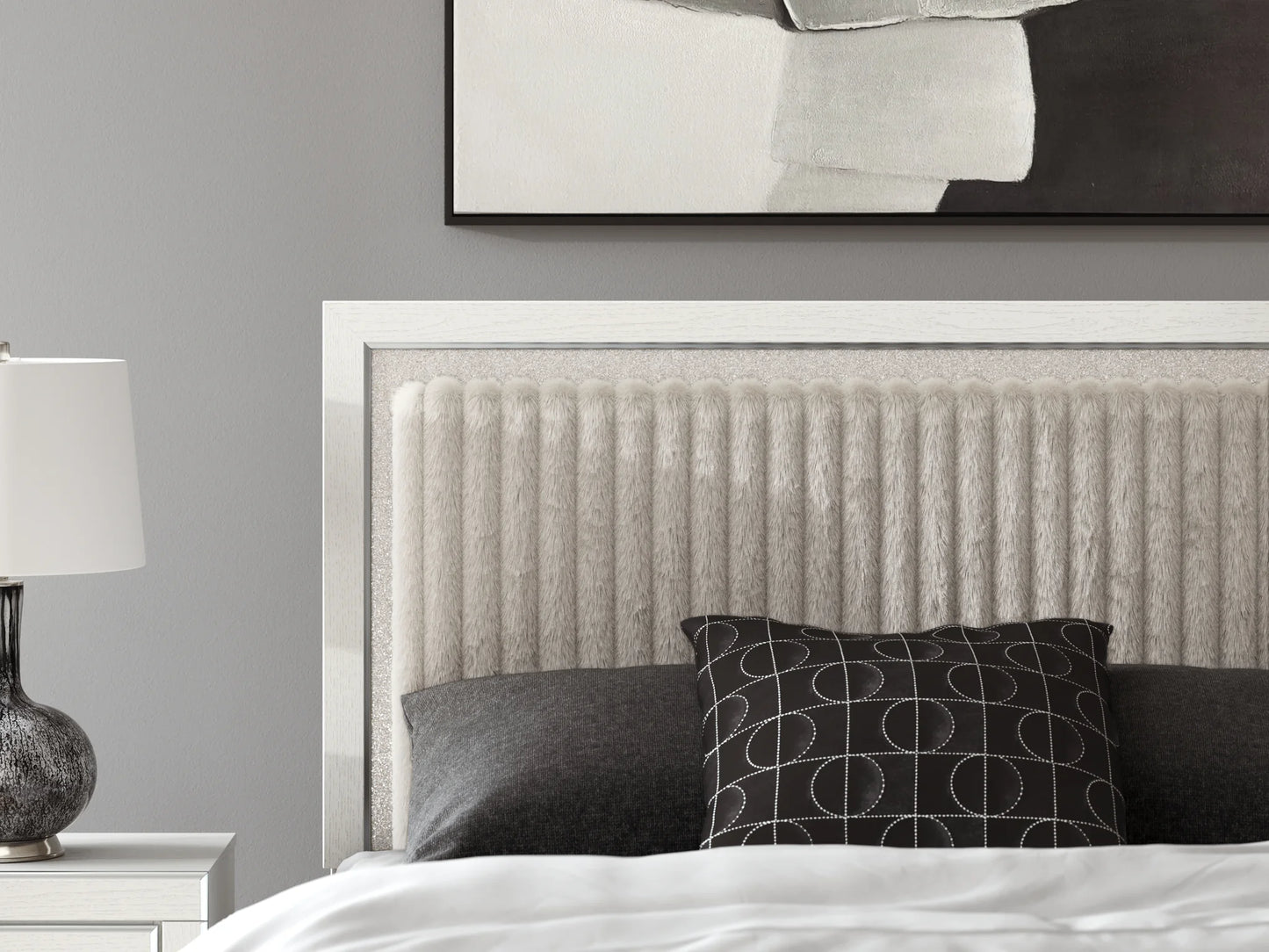 Zuraleus - Queen Upholstered Panel Platform Storage Bed - White