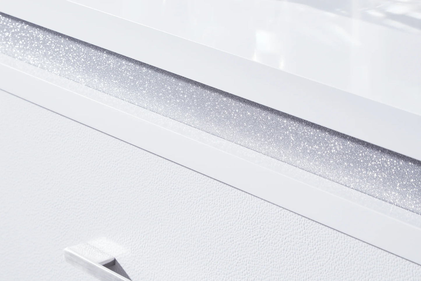 Jarlee - White - Four Drawer Chest