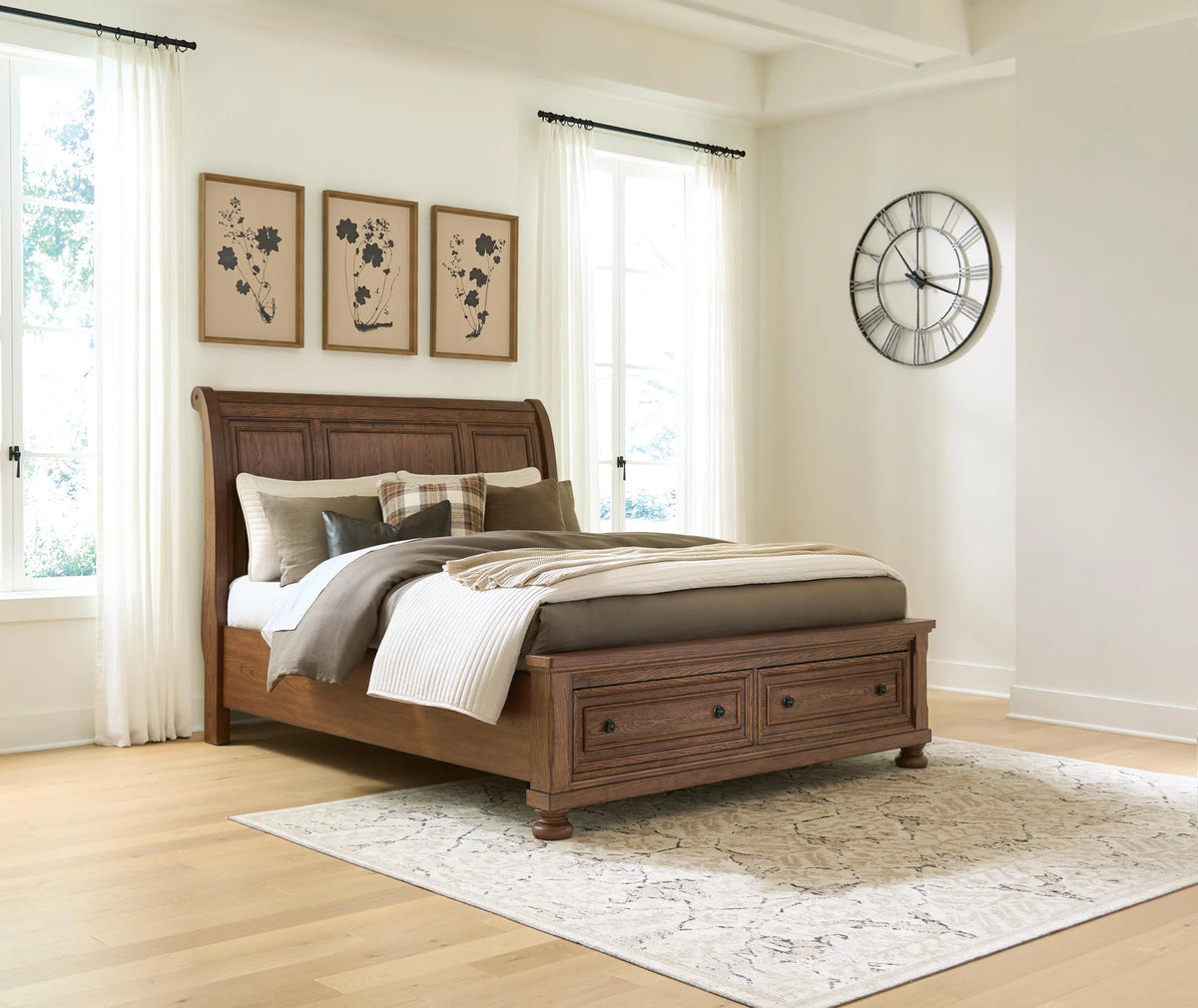 Zackaryn - Queen Sleigh Storage Bed - Warm Brown