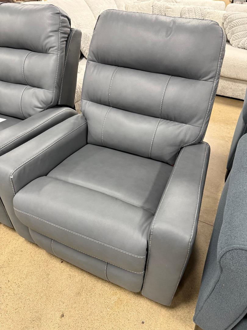 “Pennacle Pier” Power Recliner with Adjustable Headrest