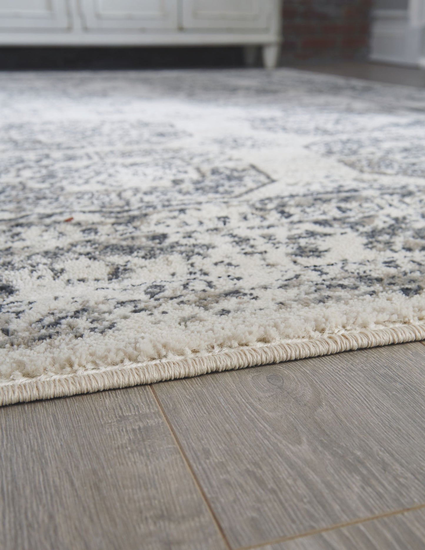 Jirou - Cream / Gray - Medium Rug - 5' x 8'