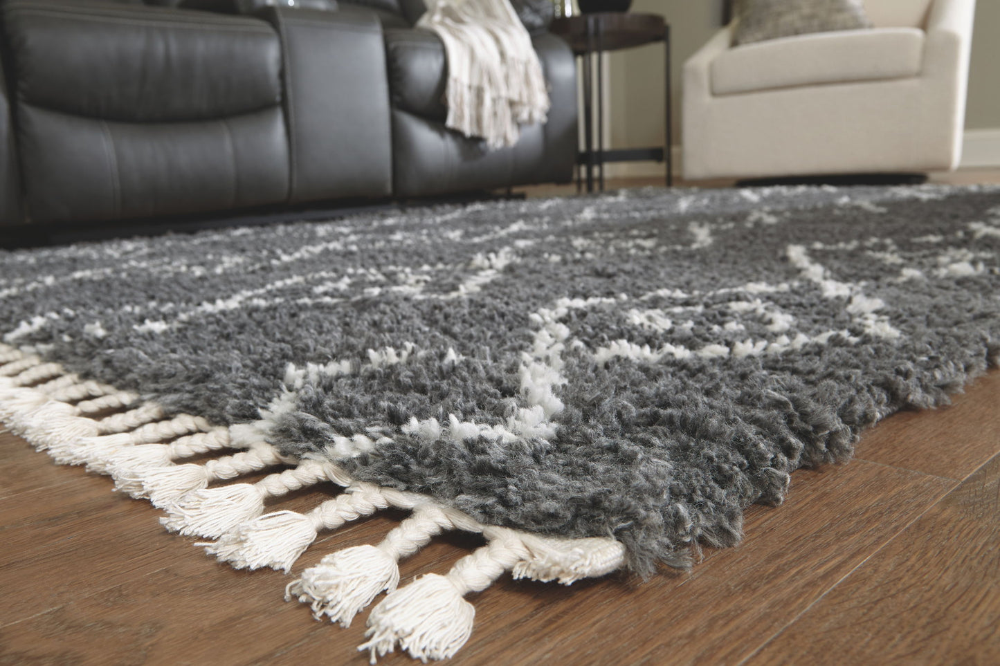 Maysel - Charcoal / White - Large Rug - 8' x 10'