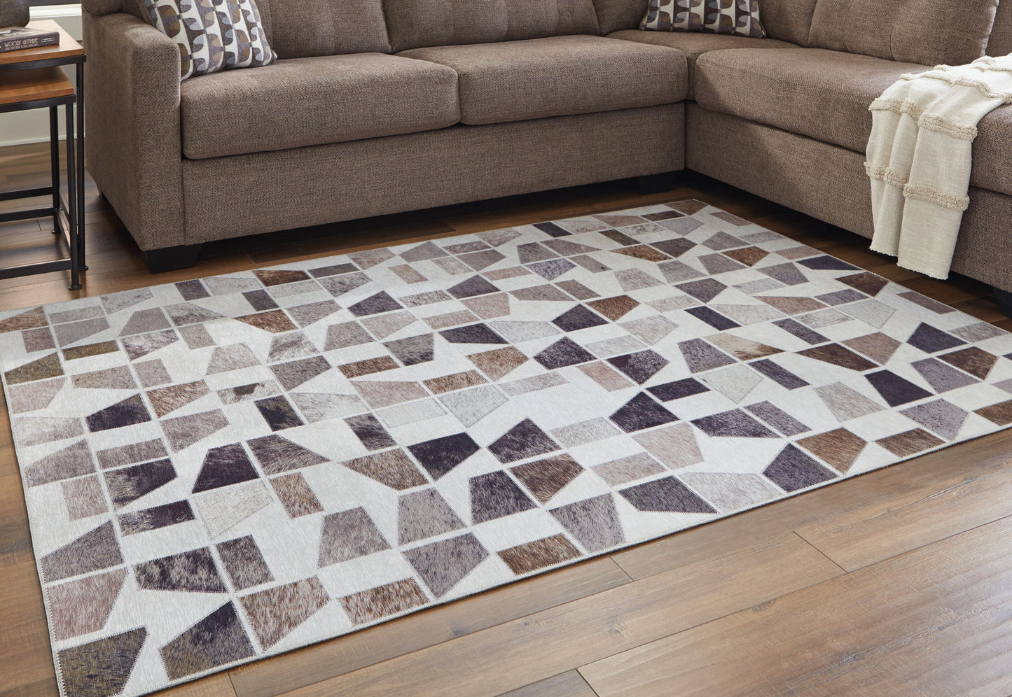 Jettner - Multi - Medium Rug - 5' x 7'