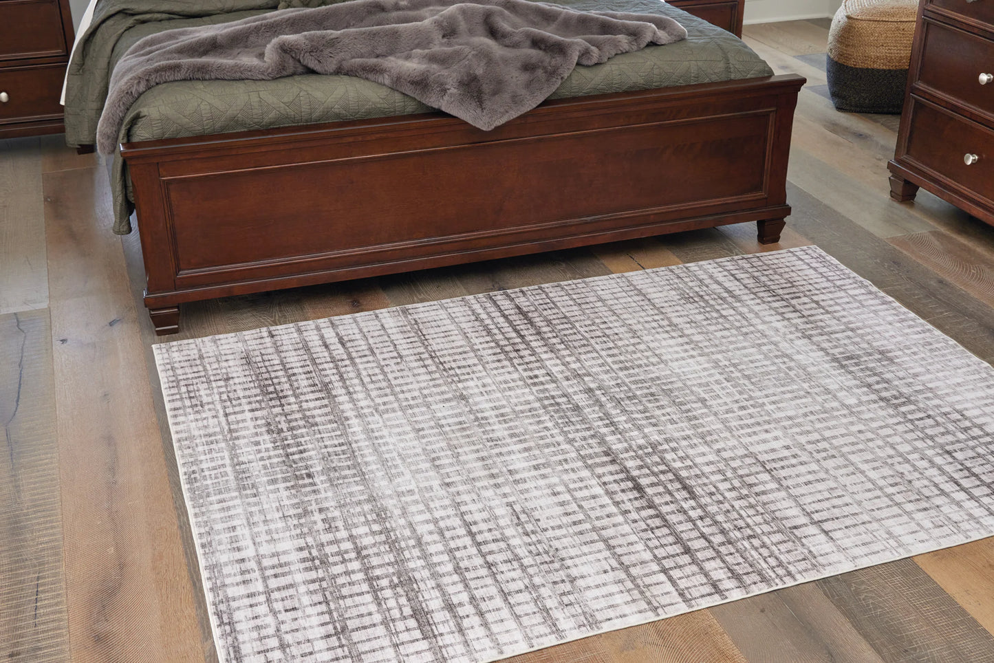 Moorhill - Cream / Taupe - Large Rug - 8' x 10'