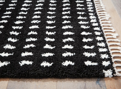 Minston - Black / White - Medium Rug - 5' x 7'