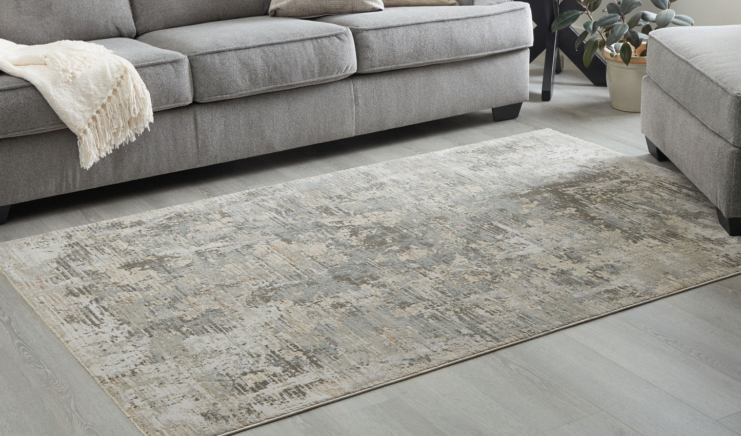 Hilldunn - Multi - Medium Rug - 5' x 7'